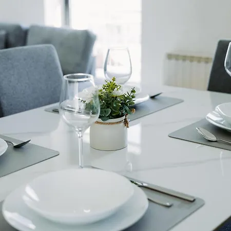 Free Parking, Nespresso, Netflix Apartment *